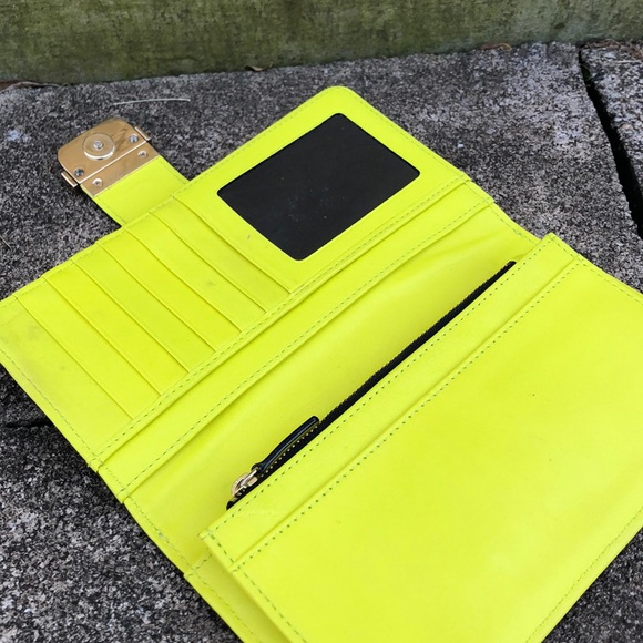 Milly Wallet - Picture 3 of 5